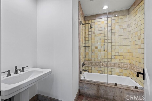 Building Photo - 1316 Beverly Grove Pl