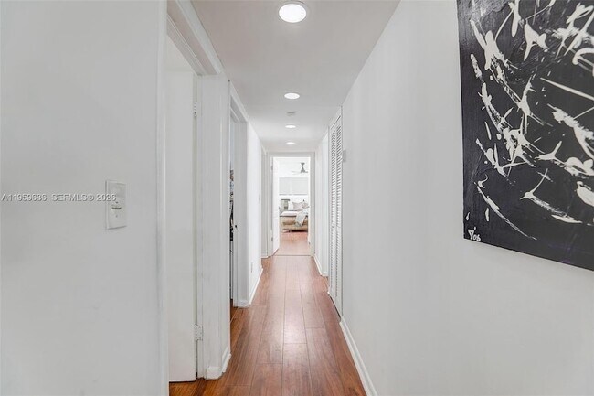 Building Photo - 14530 Garden Dr