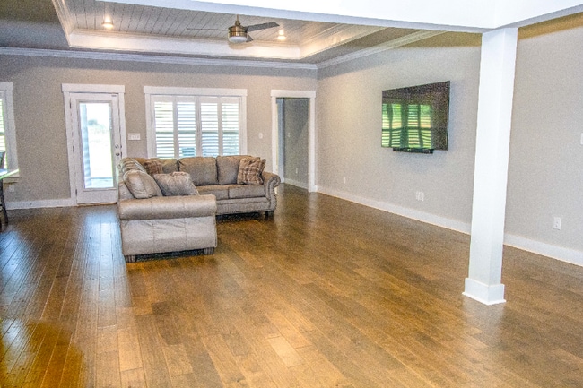 Building Photo - 14696 Demarie Ln