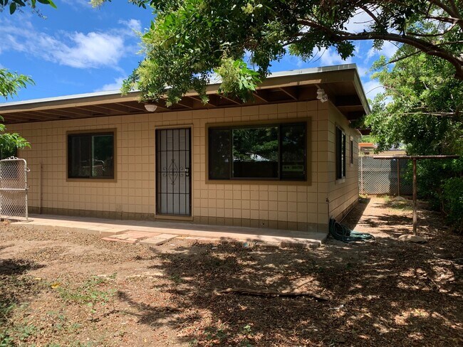 Primary Photo - 85-013 Pokai Bay St