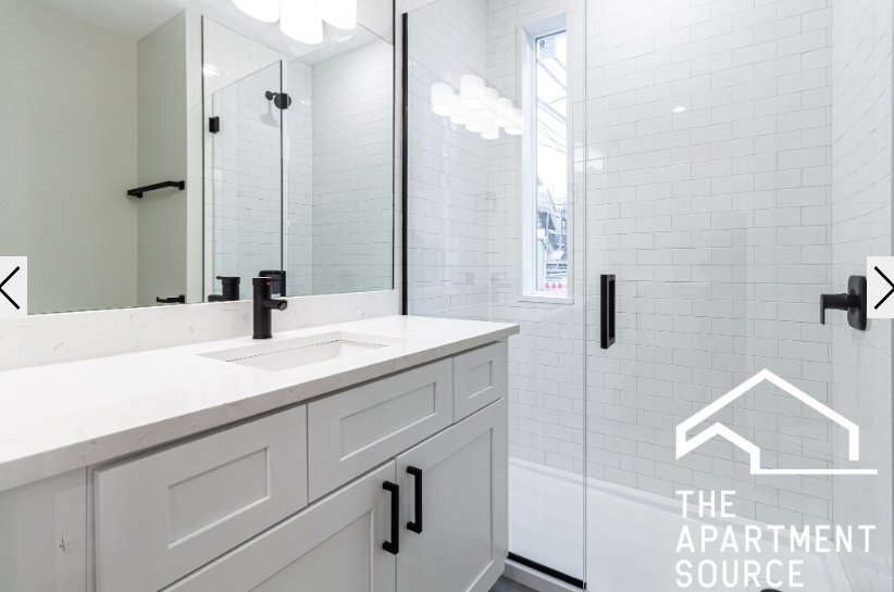 Building Photo - 858 N Paulina St