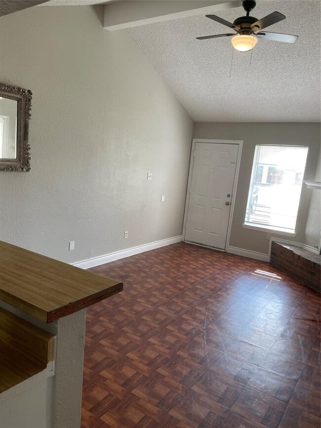 Building Photo - 104 Jim Cage Ln