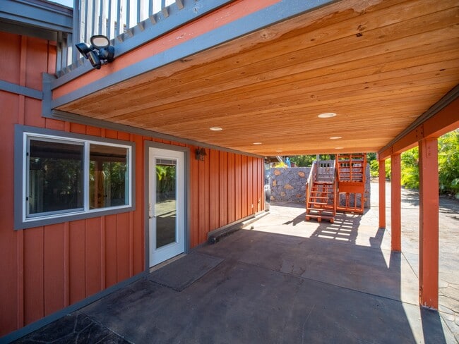 Building Photo - 495 Hoala Dr