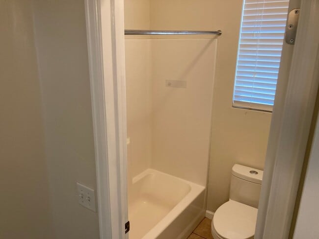 Building Photo - Beautiful Home in Highly Desired Daybreak Location!