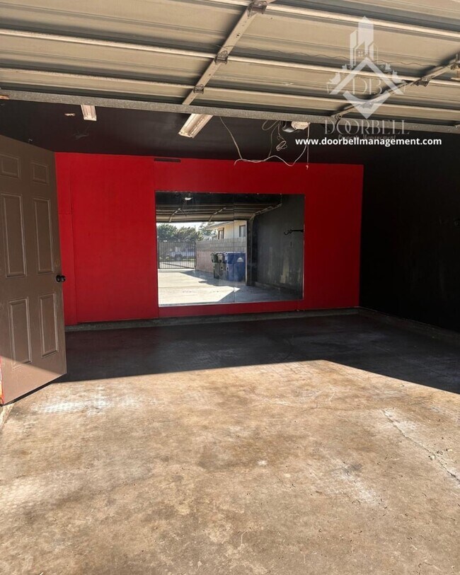 Building Photo - 956 W Harvard Pl