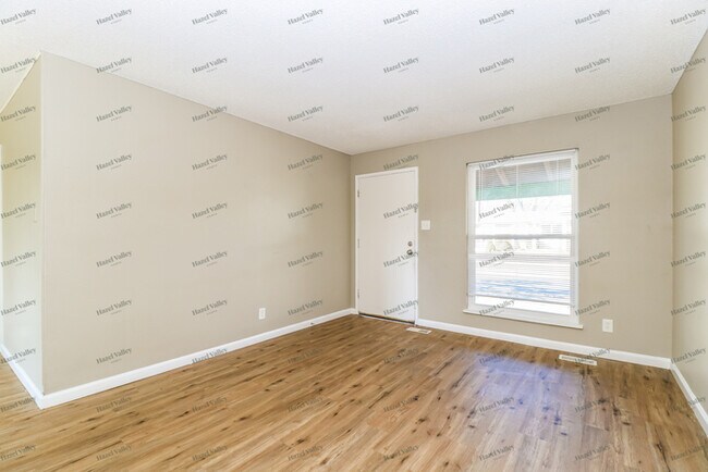 Building Photo - 6842 Champana Ln