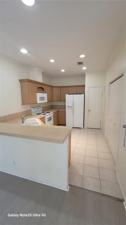 Building Photo - 4936 Marina Palms Dr