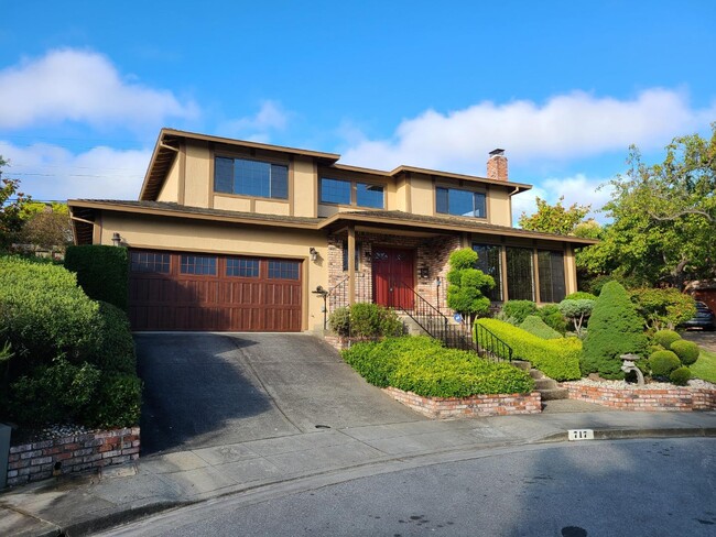 Primary Photo - 717 Melissa Ct