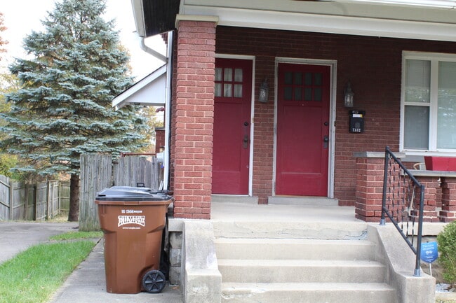 Primary Photo - 7332 Maple Ave