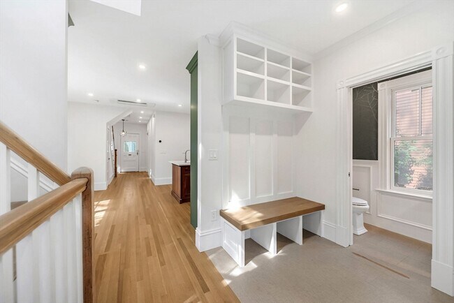 Building Photo - 20 Albion Pl