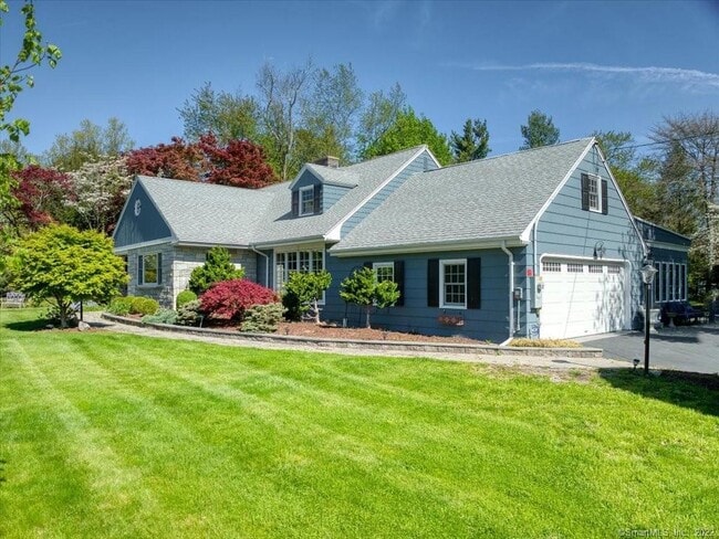 Building Photo - 94 Fennbrook Dr