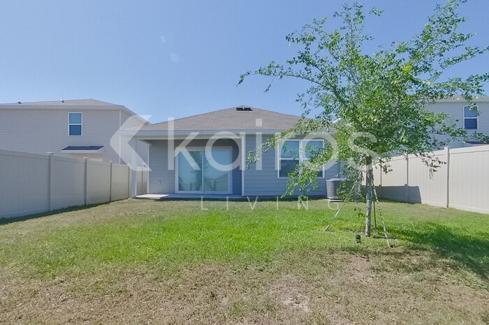 Building Photo - 4445 SW 85 Ln