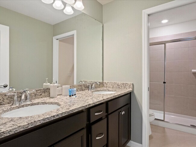 Building Photo - 2221 Lelani Cir