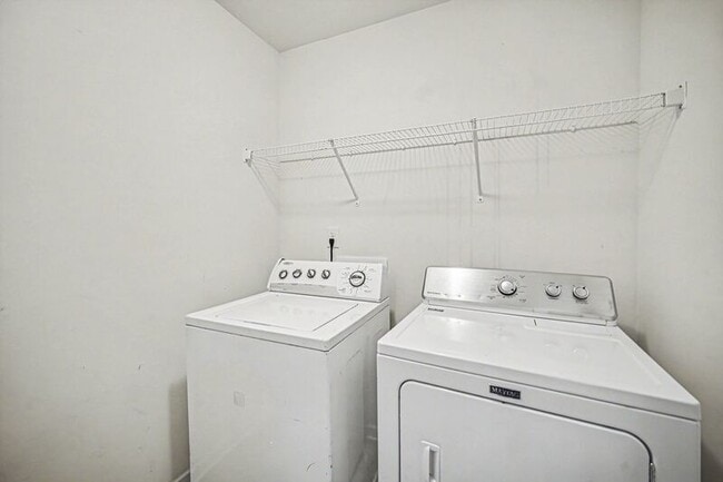 Building Photo - 10405 Bunclody Dr