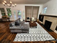 Building Photo - 159 Lister St