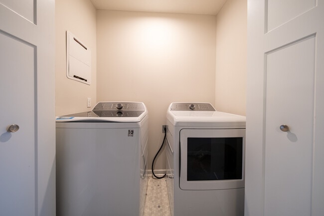 Building Photo - 21831 136th Wy