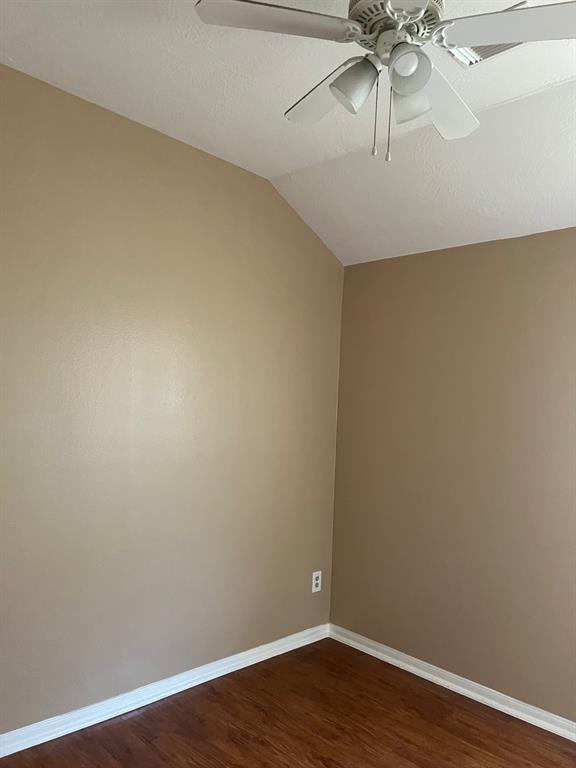 Building Photo - 9642 Weldridge Dr