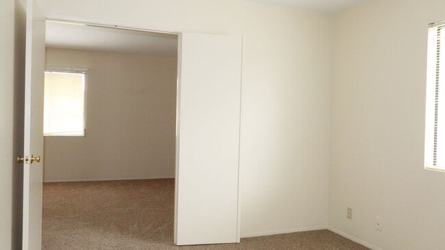 Building Photo - 3 bedrooms townhome in Chula Vista CA - Terranova Area