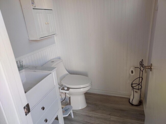 Building Photo - 9417 S Ocean Dr