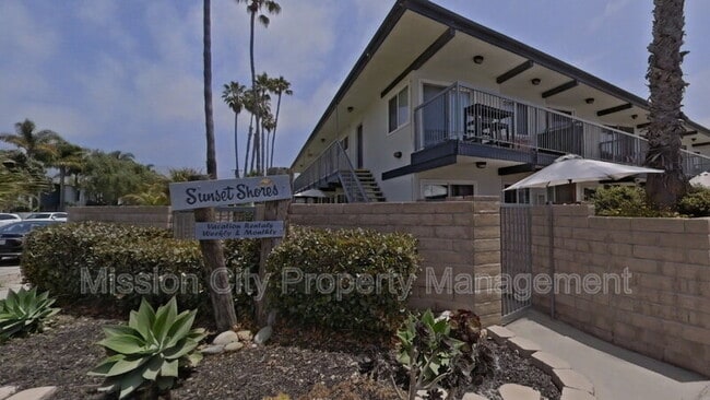 Primary Photo - 4902 Sandyland Rd