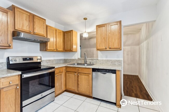 Building Photo - Great Amelia Island Location!