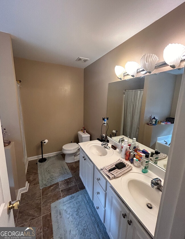 Building Photo - 146 Oak Meadows Dr