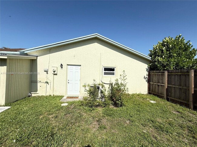 Primary Photo - 5137 NW 28th St