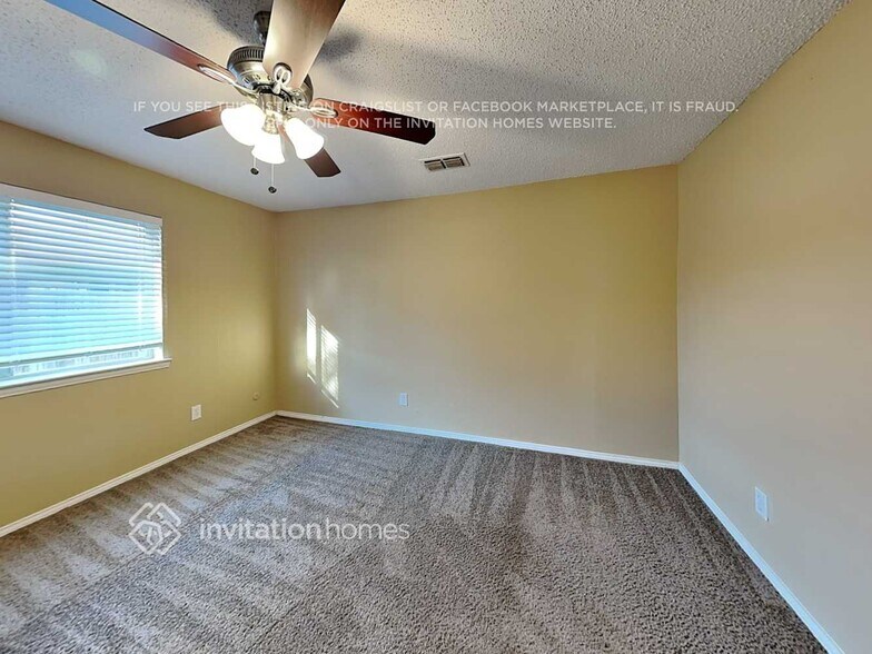 Building Photo - 4640 Wineberry Dr