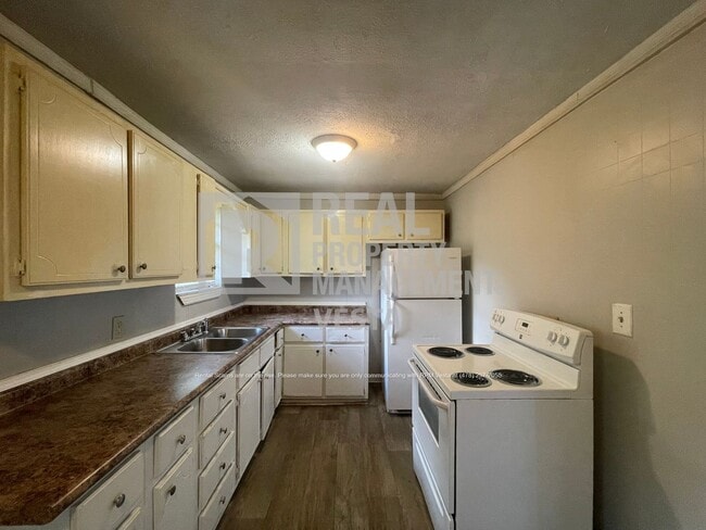 Building Photo - 4940 Faubus Ave
