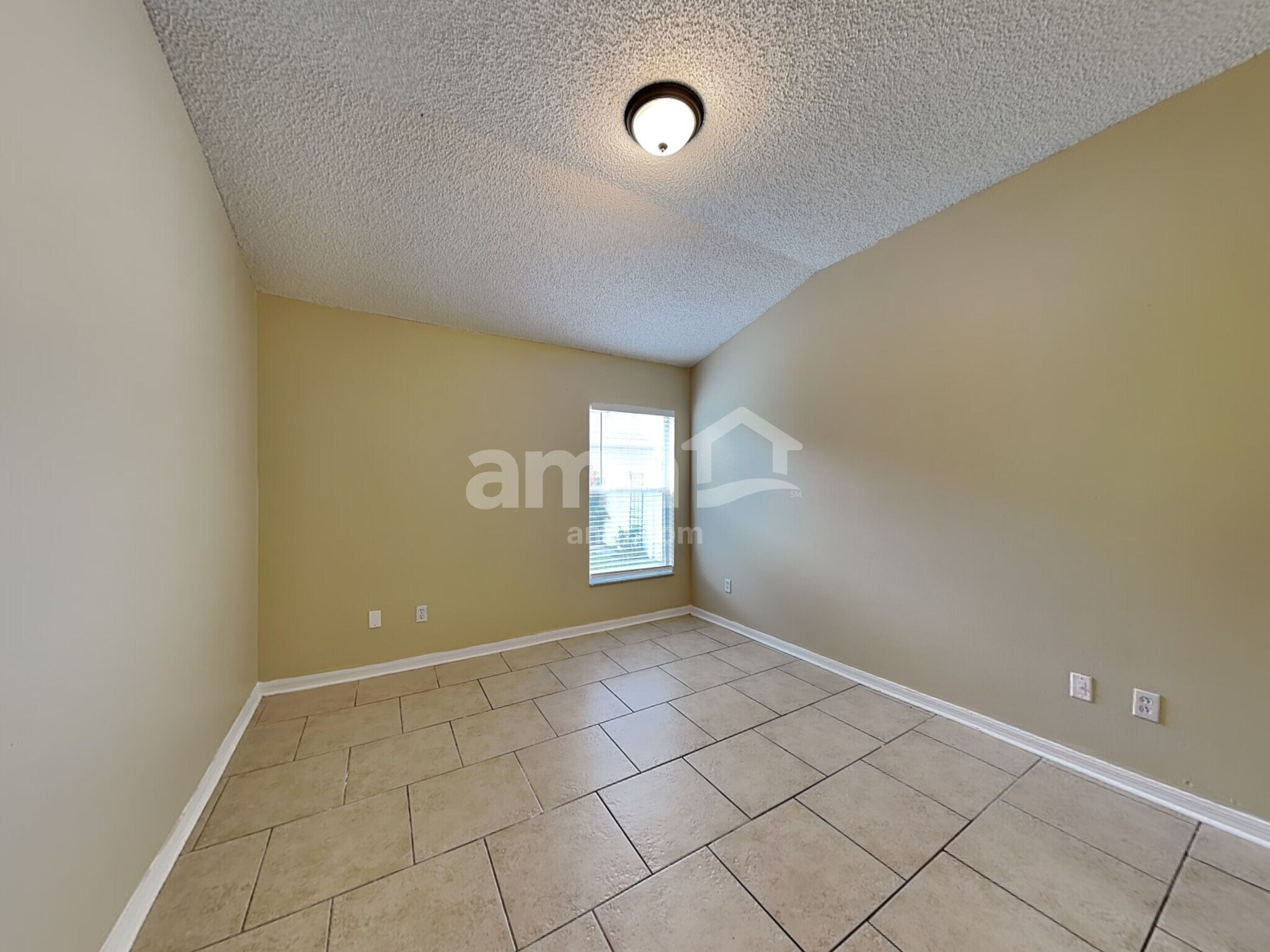 Building Photo - 1658 Silk Tree Cir