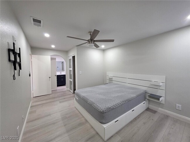 Building Photo - 2200 S Fort Apache Rd