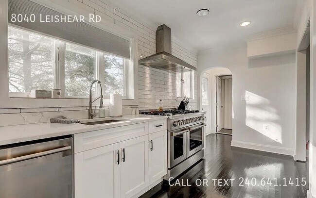 Building Photo - 8040 Leishear Rd