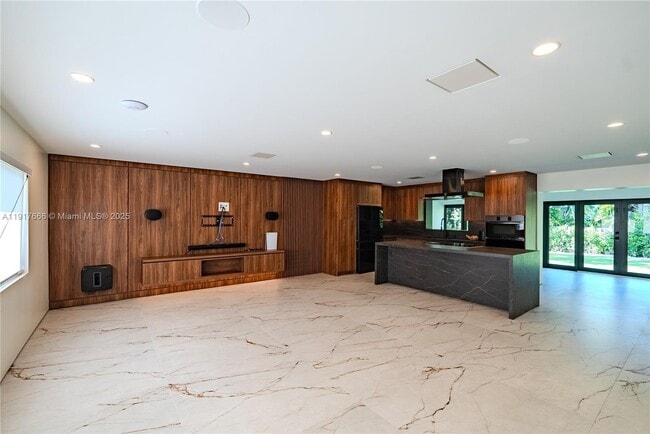 Building Photo - 3711 Battersea Rd