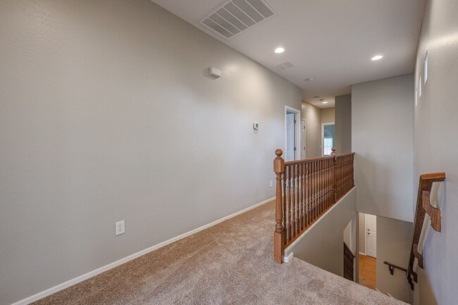 Building Photo - 4 bed, 3.5 bath house in Stetson Valley, Phoenix