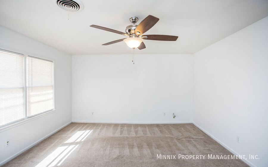 Building Photo - 5432 6th St