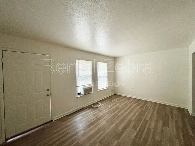 Building Photo - 641 M St