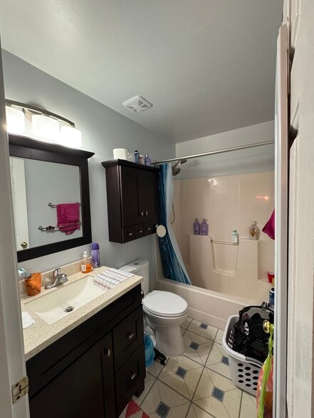 Building Photo - 1568 Harrier Ln