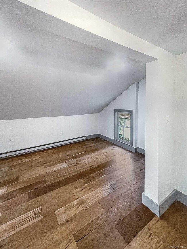 Building Photo - 5 Valley Farm Rd