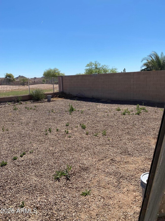 Building Photo - 24035 N Desert Dr