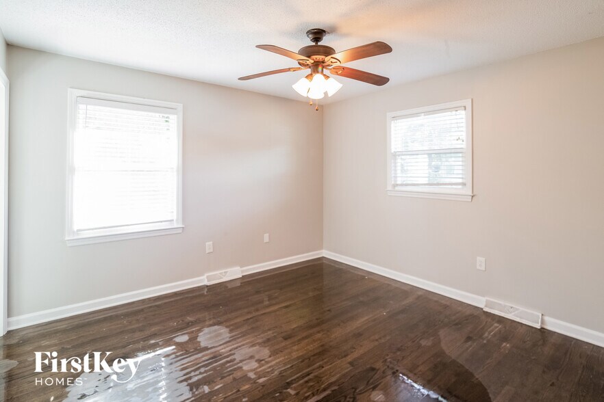 Building Photo - 729 Harbor View Rd