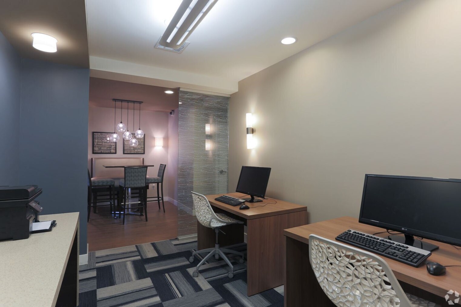 Building Photo - 467 S Arnaz Dr