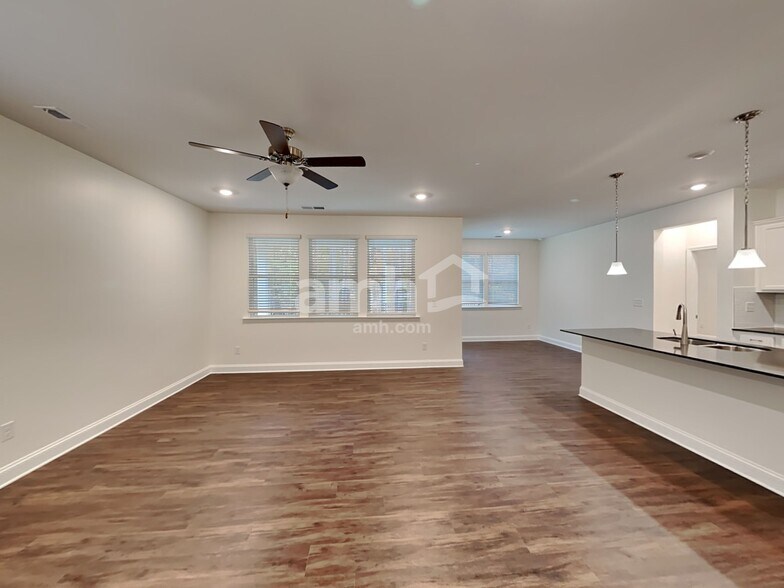 Building Photo - 3018 Ava Jane Court