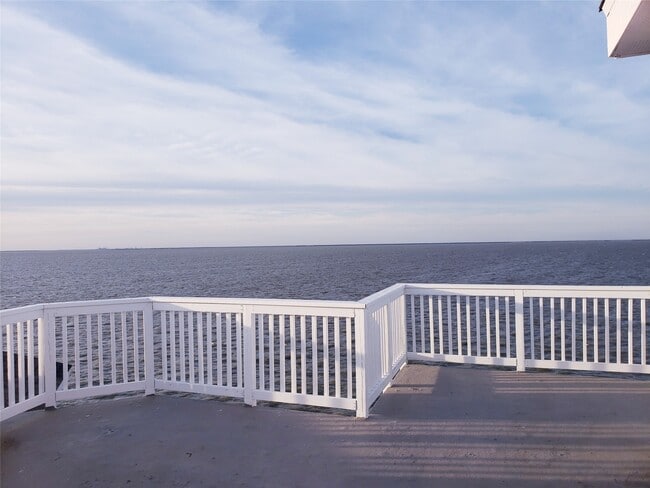 Building Photo - 3716 Sabrina