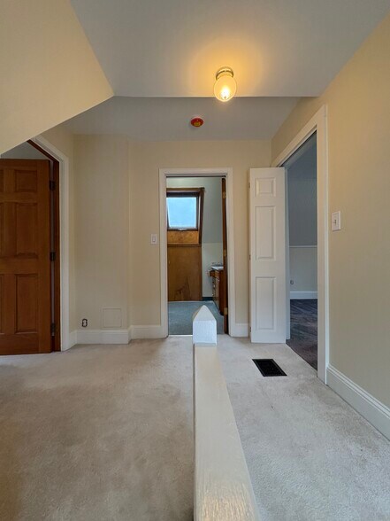 Building Photo - 22 Plimpton Ave