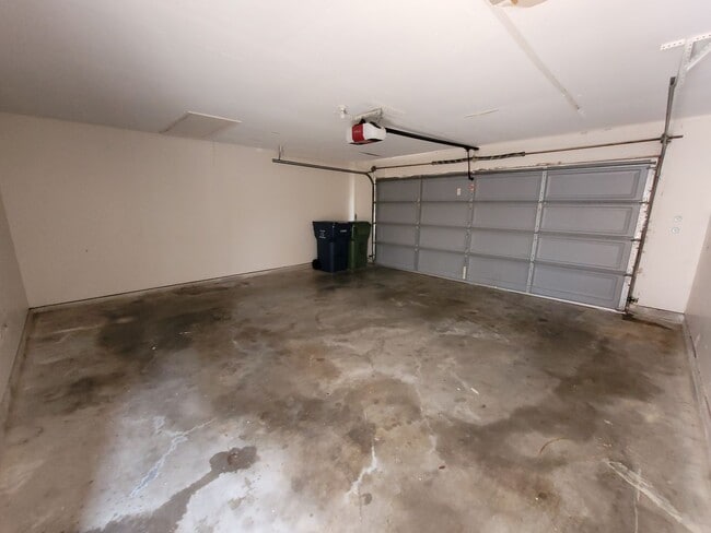 Building Photo - WYKEHAM CONDOS