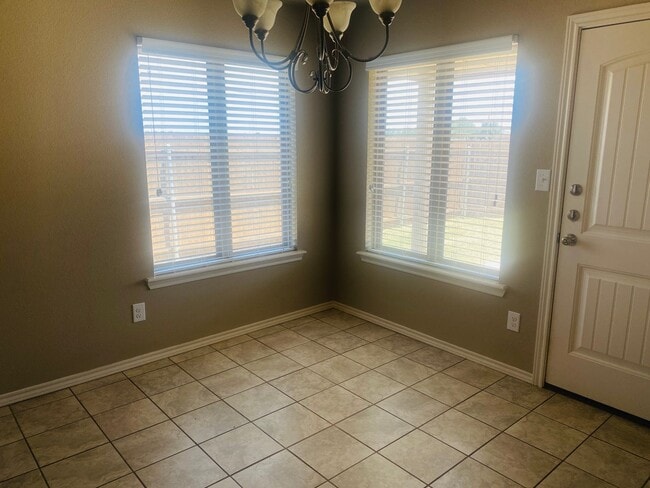 Building Photo - 4 bedroom 2 bath 2 car garage - Frenship ISD