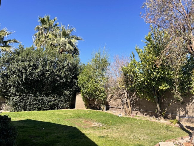 Building Photo - 4616 E Pershing Ave