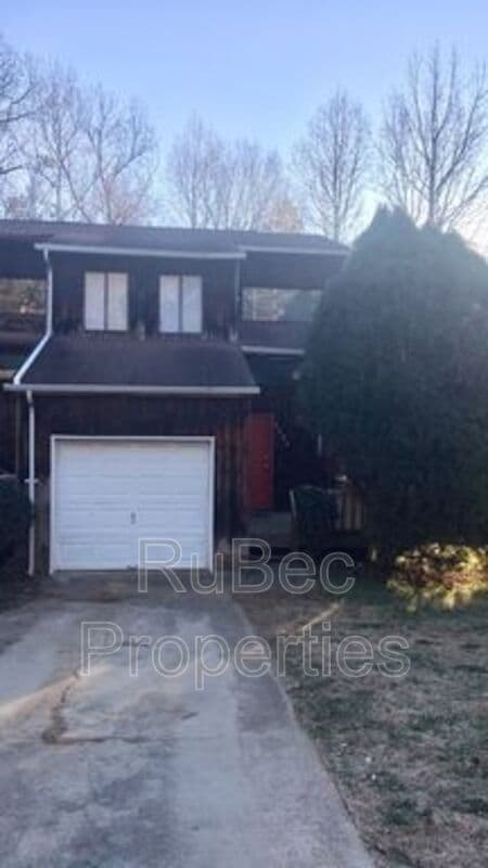 Building Photo - 6024 Spanish Oak Rd