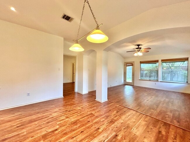 Building Photo - Charming 3/BR 2/BA Home with Covered Deck ...