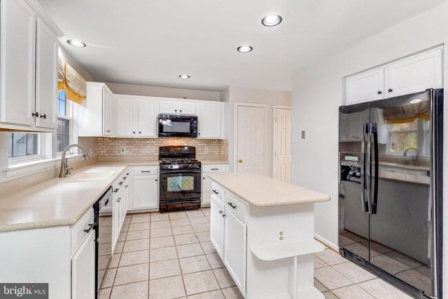 Building Photo - 15385 Bevanwood Dr